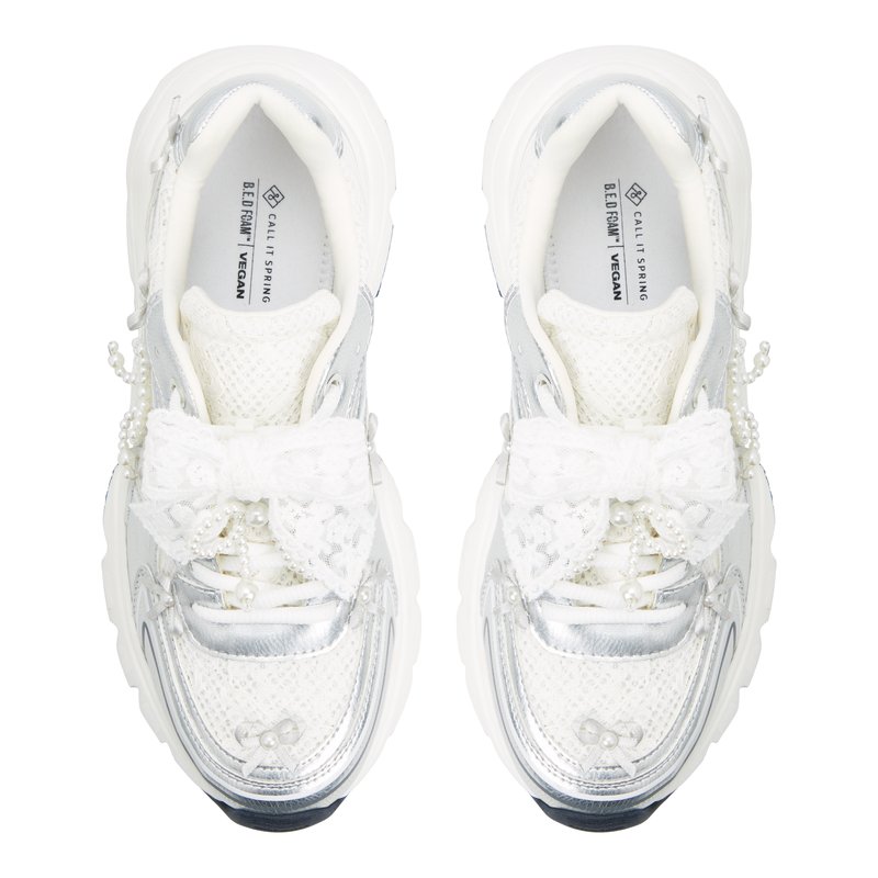 カナ Graciemay Silver Women's Athleisure Shoes | Call It Spring