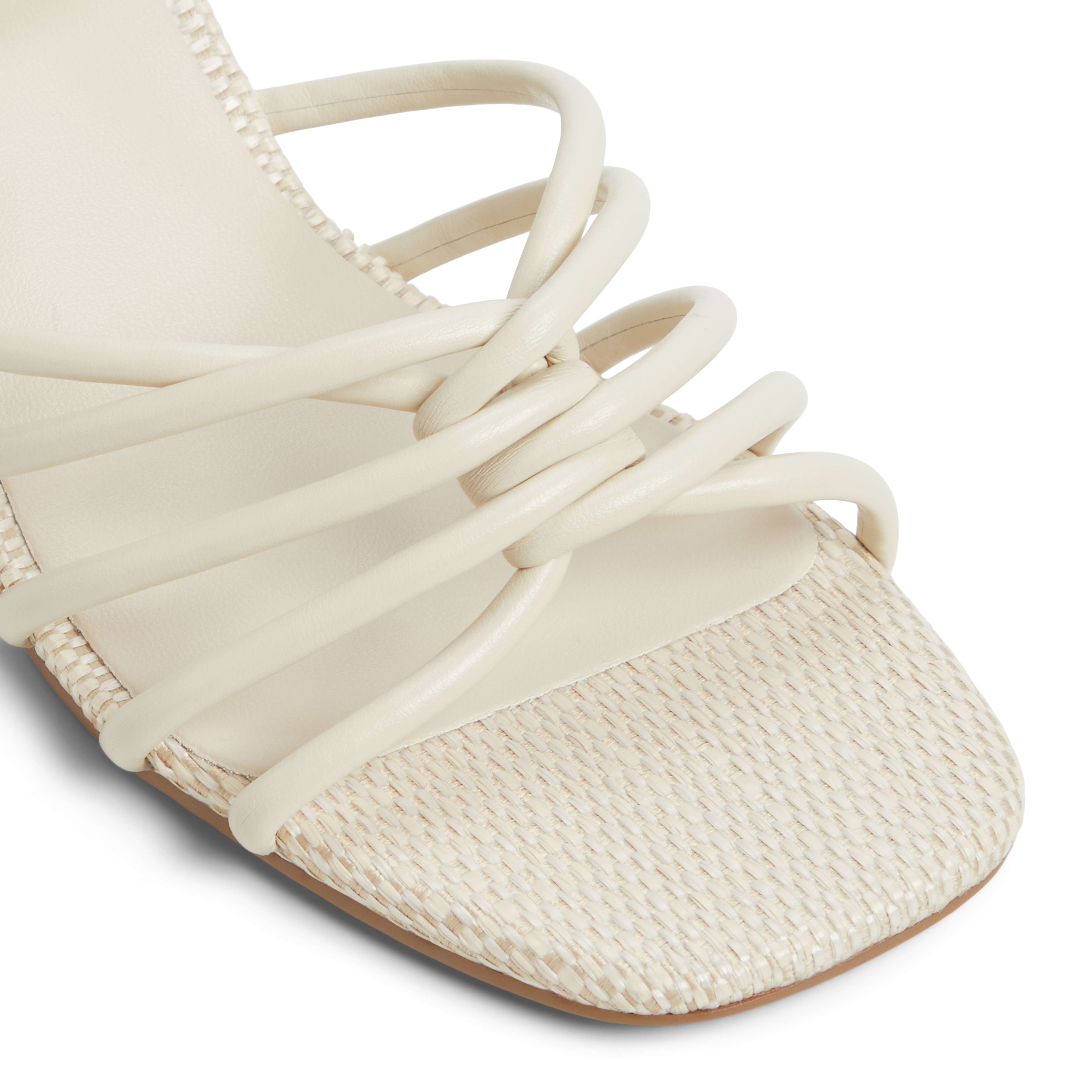 Tammie Oss Femmes Talons moyens | Boutique Spring Canada